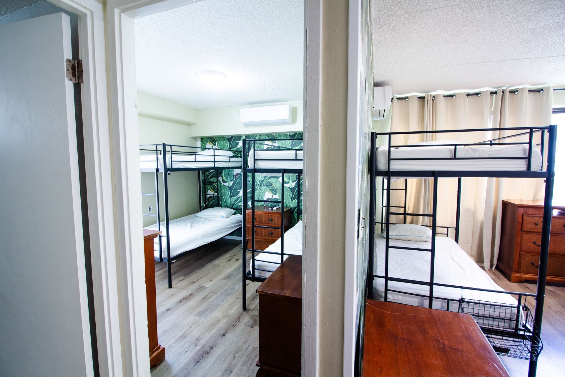 6 Bed Female Dorm with Kitchen — photo 5