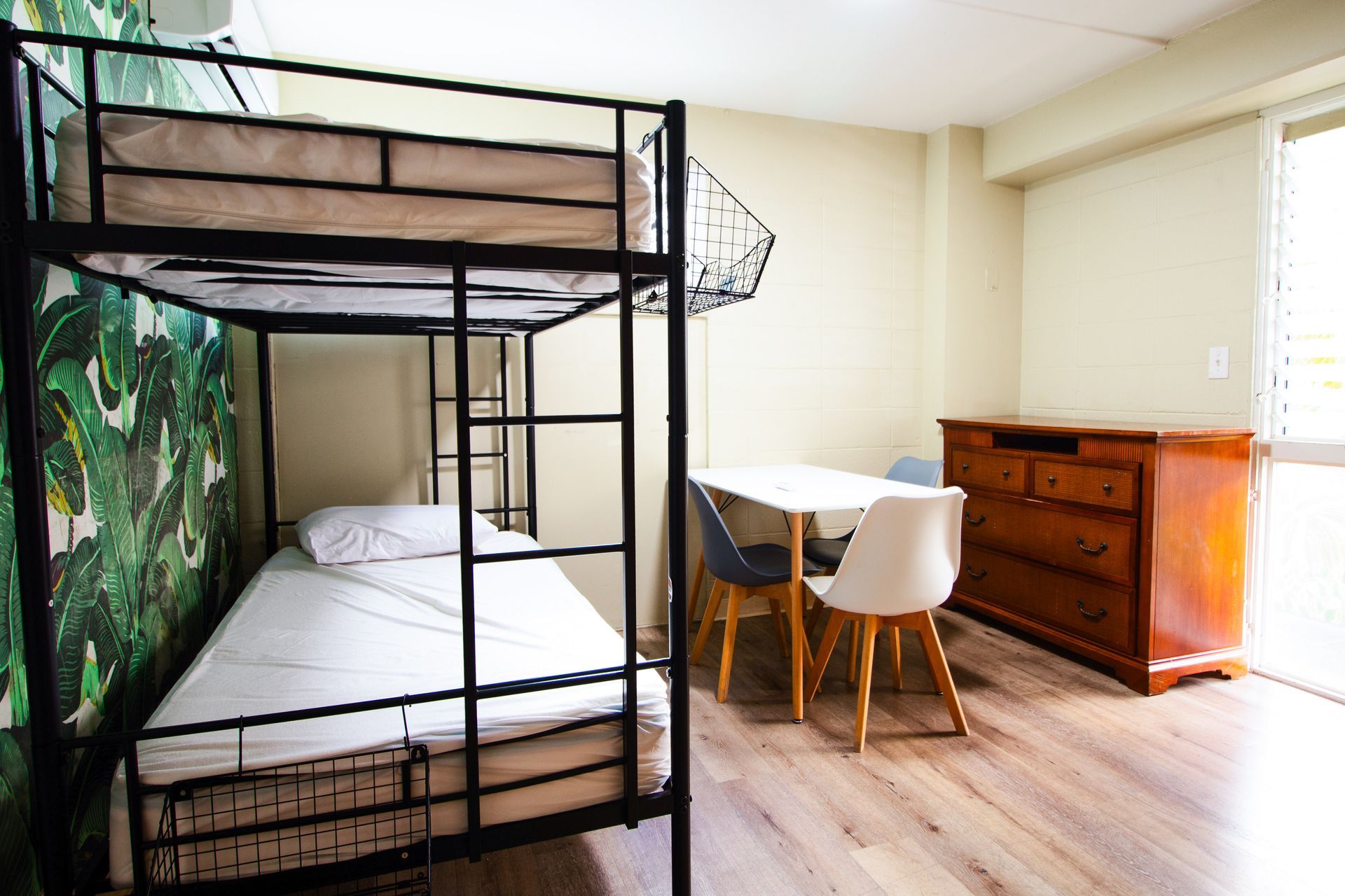 4-Bed Co-Ed Deluxe — photo 8