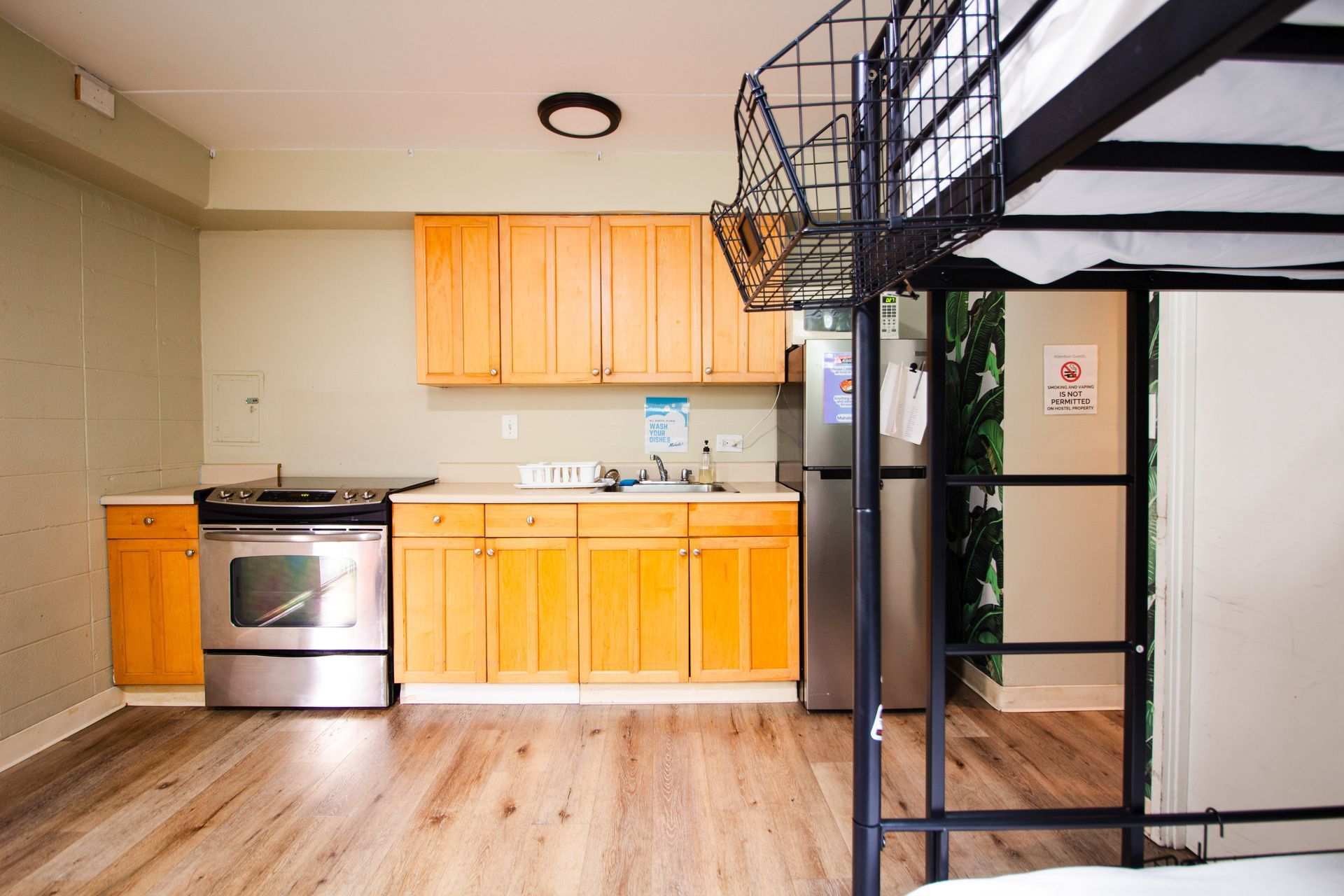 4-Bed Co-Ed Deluxe — photo 7