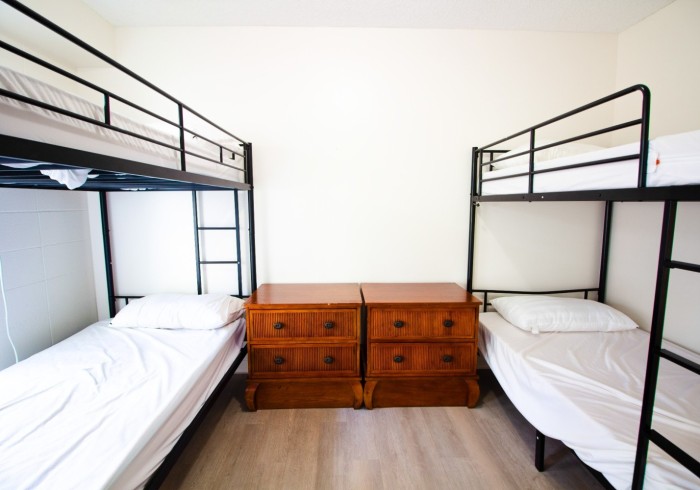 4 Bed Co-Ed Dorm with Kitchen — photo 5