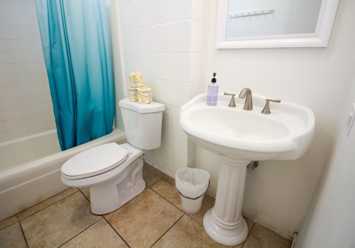 8 Bed (Super Saver) Co-Ed Dorm — photo 4
